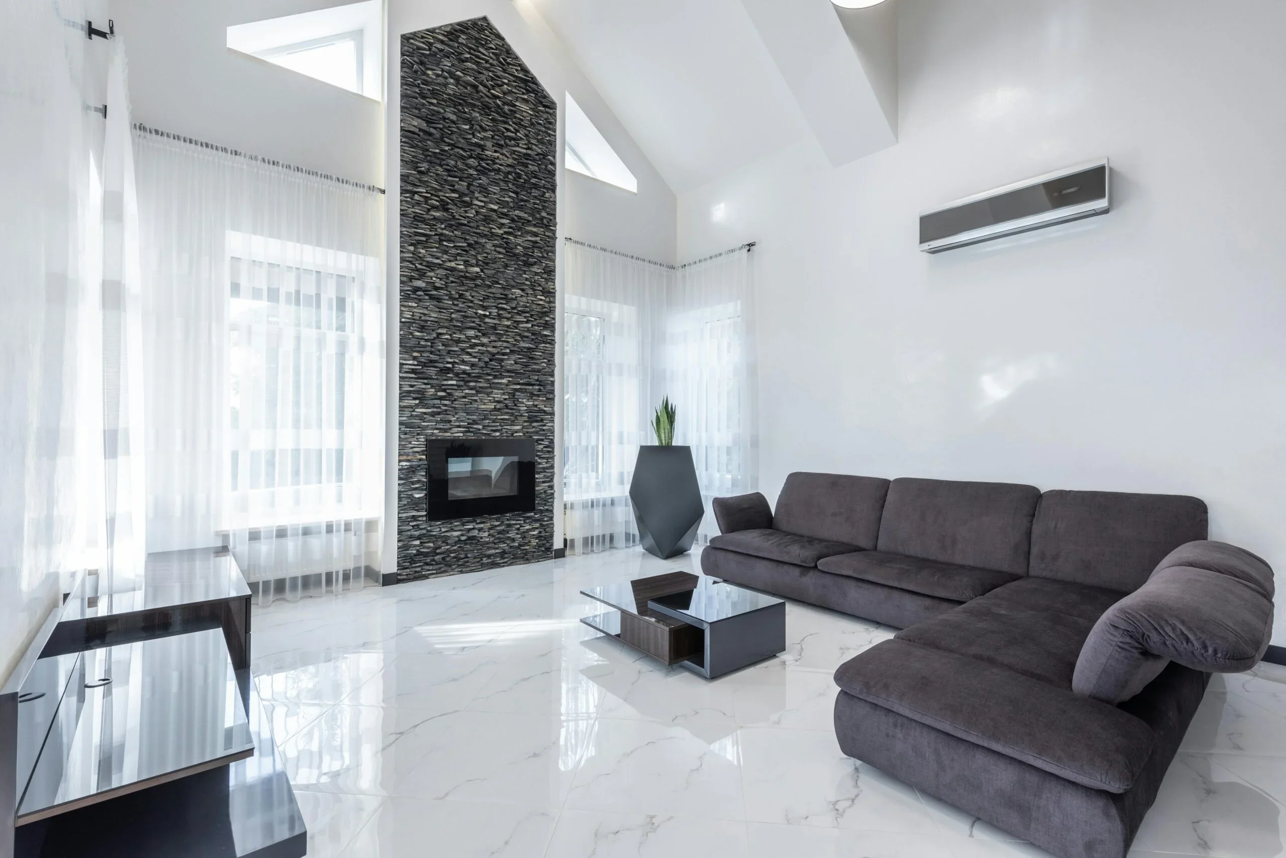 Rénovation intérieure et peinture réalisée par Ermiservices à Cayenne