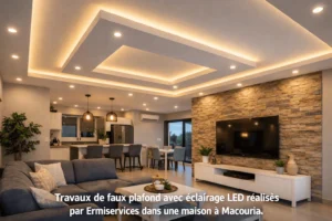 Electricien-Ermiservices-installant-des-luminaires-dans-une-maison-a-Remire-Montjoly-interieur-moderne-photo-professionnelle-batiment